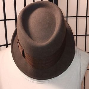 Christy's  crown series wool hat. OS.